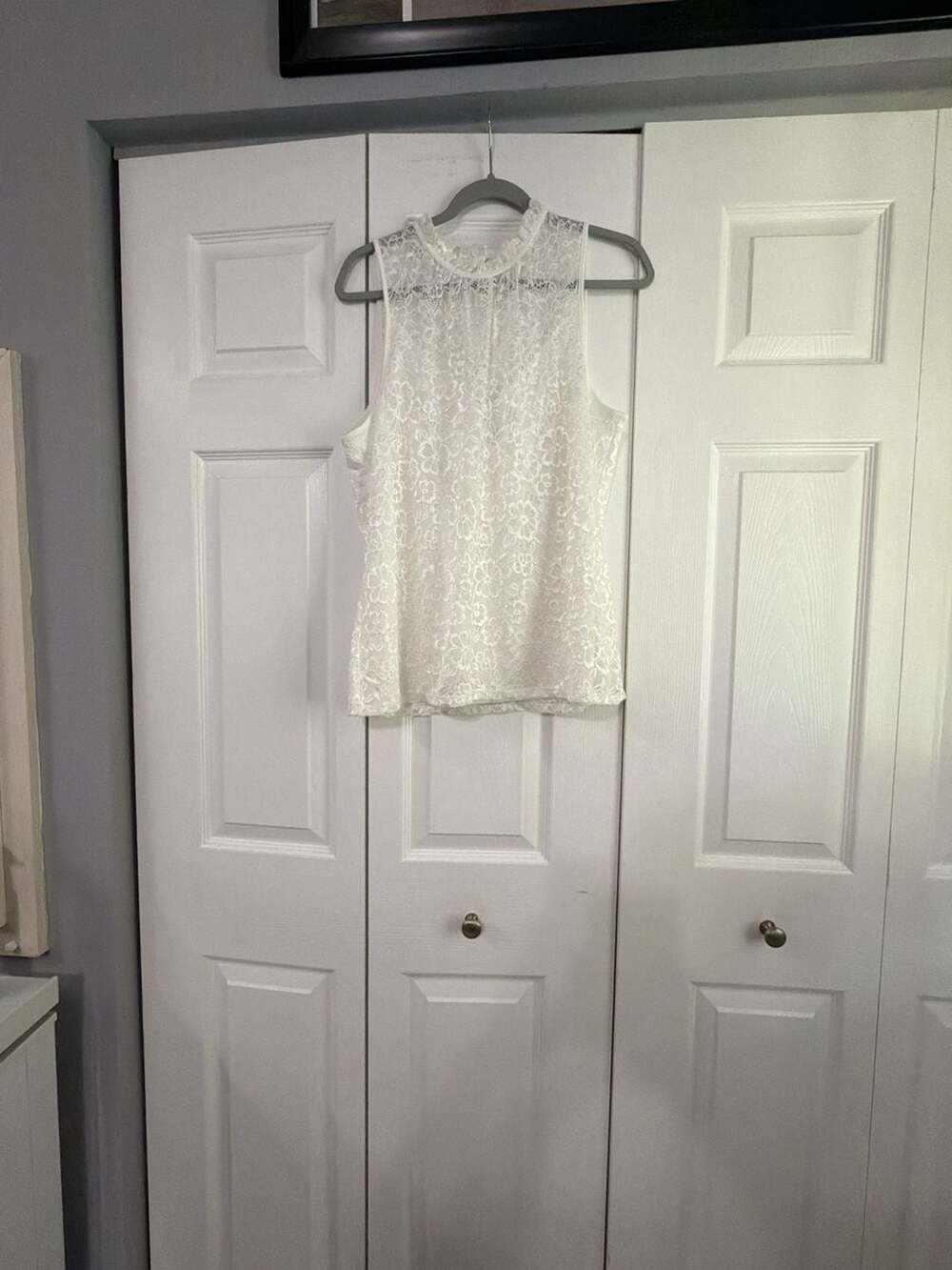 WHBM White Floral Lace High Neck Sleeveless Blouse